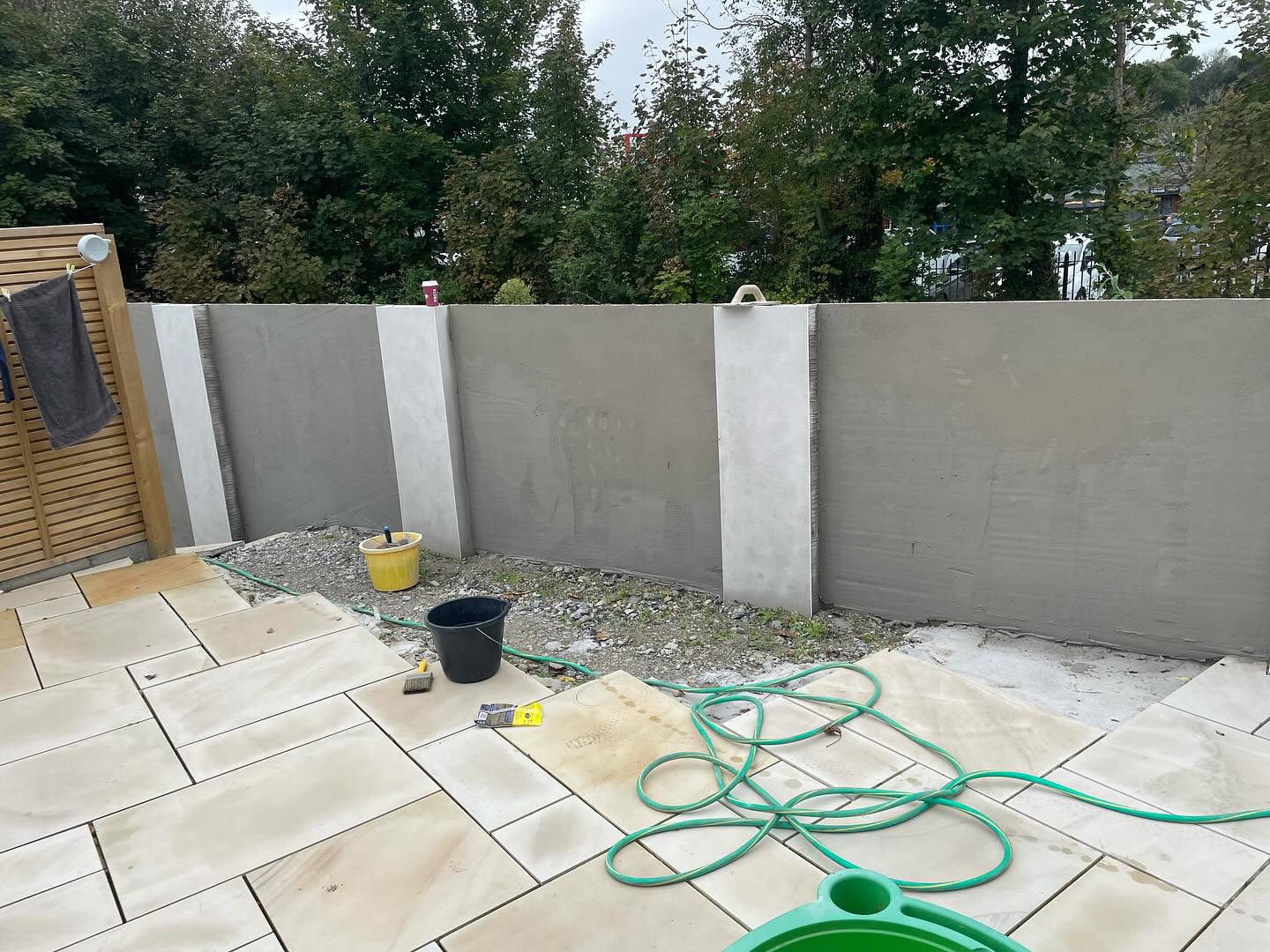 Garden Wall & Patio